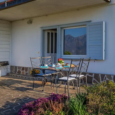 Apartment Sole 4 Garten Mit Pool Eg Colico