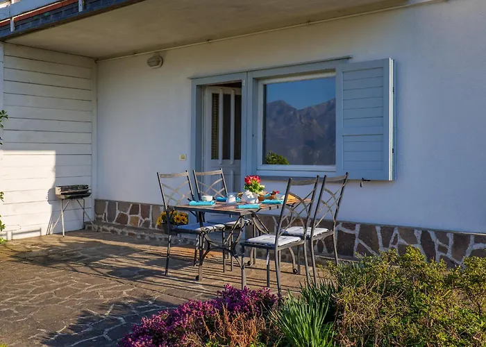 Apartment Sole 4 Garten Mit Pool Eg Colico