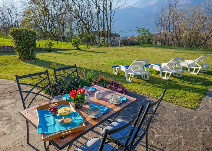 Apartment Sole 4 Garten Mit Pool Eg Colico